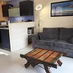 Rez De Jardin Et Garage Prive Lejlighed *