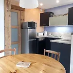 Rez De Jardin Et Garage Prive Apartment *