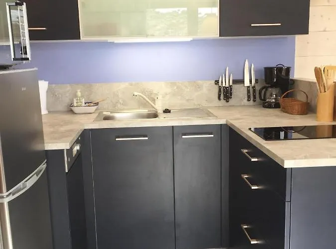 Rez De Jardin Et Garage Prive Lägenhet