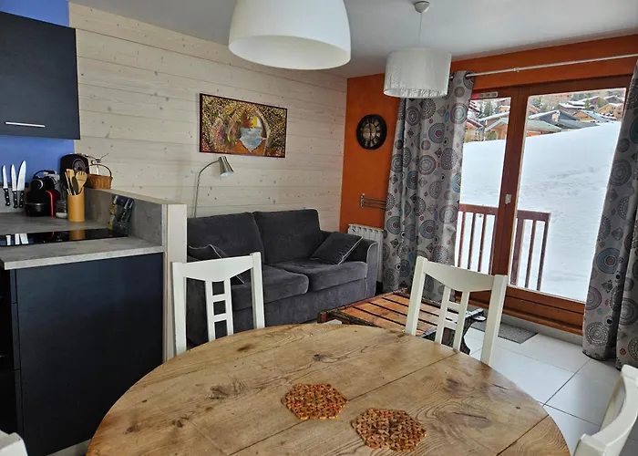 Lägenhet Rez De Jardin Et Garage Prive